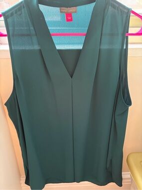 Vince Camuto Forest Green V-Neck Sleeveless Top